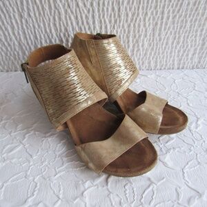 Sofft 8 1/2 M GOLD TAN leather Open Toe Heels Sandals Shoes zipper